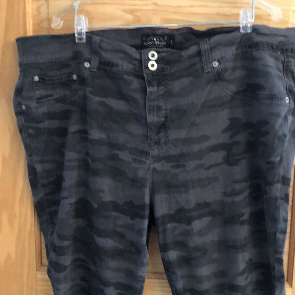 Women’s camouflage jeans size 22w